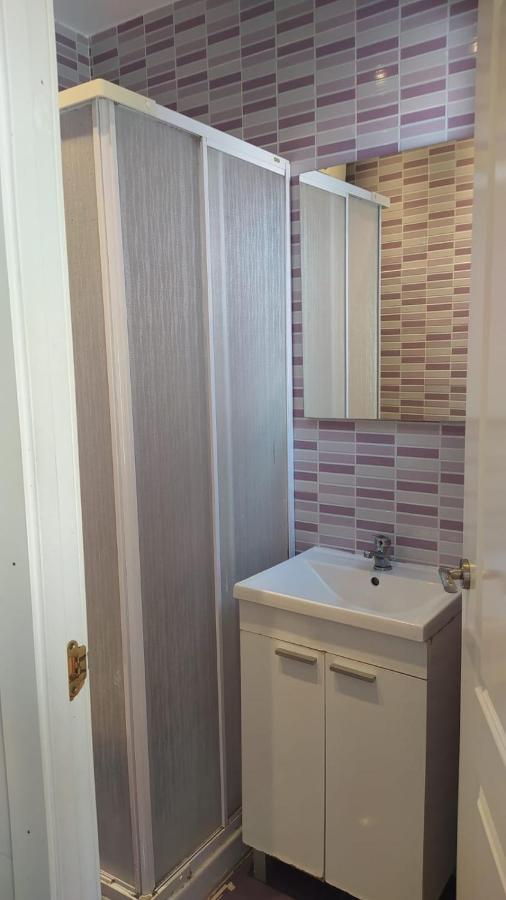 Apartamento en C. María Luisa 2 Dormitorios Madrid Exterior foto