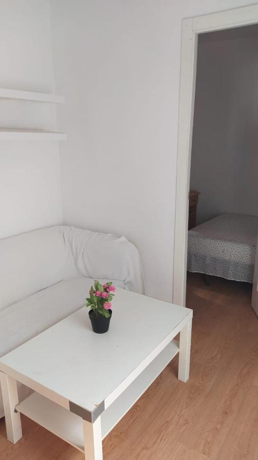 Apartamento en C. María Luisa 2 Dormitorios Madrid Exterior foto